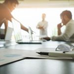 Comparaison entre le compte réel et le compte démo pour le trading d’options